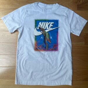 Nike tee new never worn